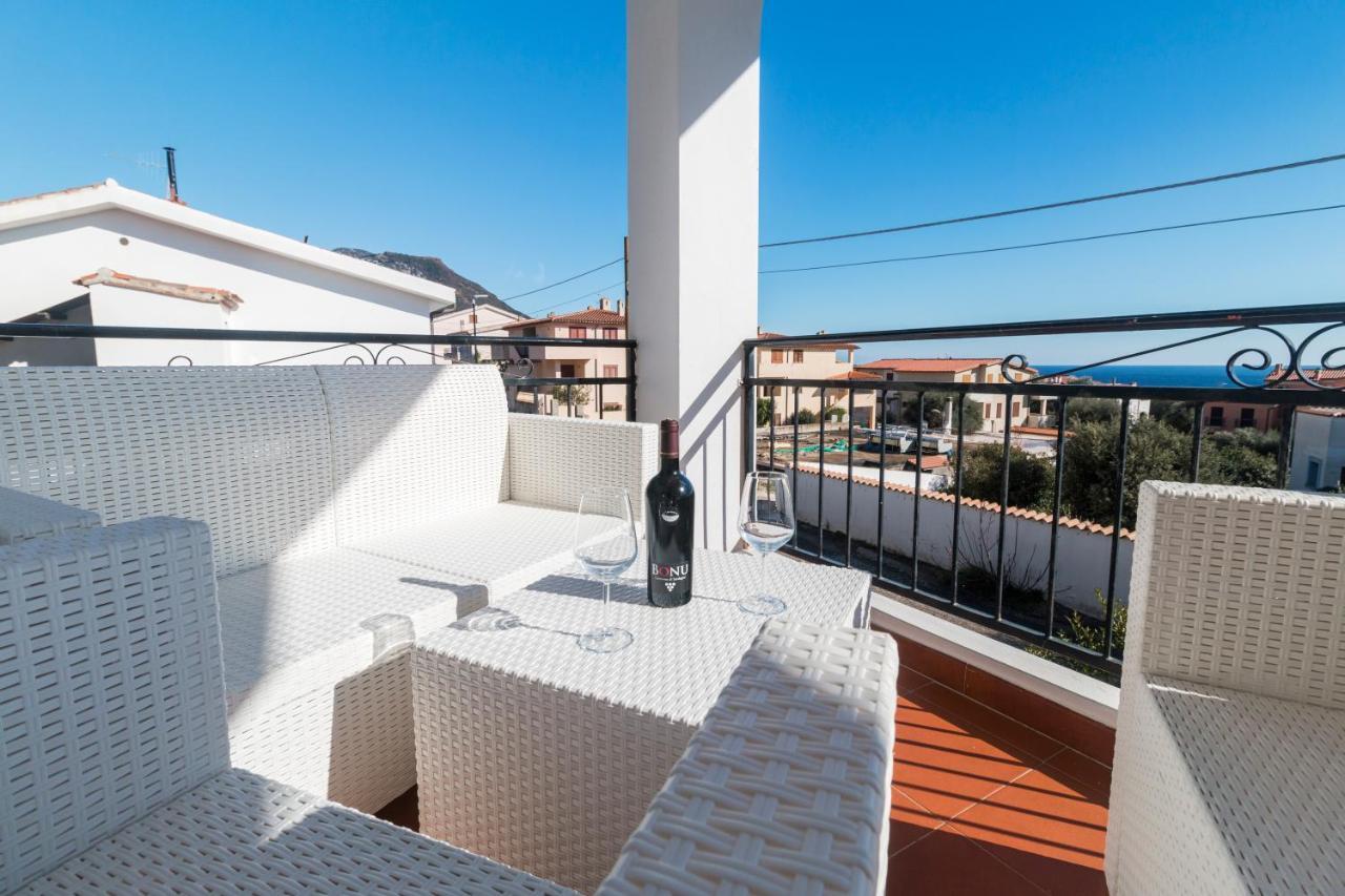 Suite Apartment La Punta Cala Gonone Exterior foto